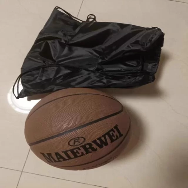 第38组足球杯赛焦点对决全面剖析：阵容深度与亮点解析